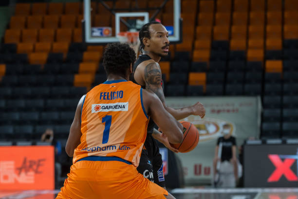 在世界足球 在世界足球