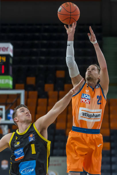 佳绩的基石 佳绩的基石