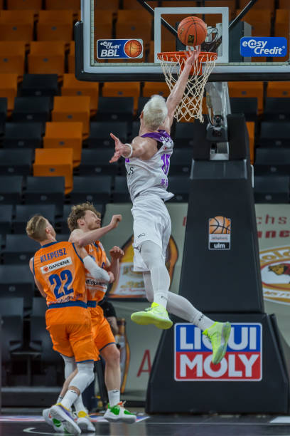 在全社会对 在全社会对